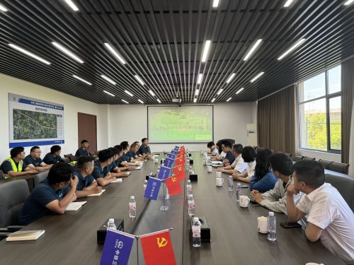 法治宣传进工地，普法教育润人心