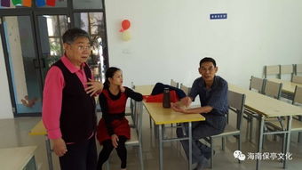 专家志愿者走进图书馆少儿区，开展家庭教育咨询主题交流